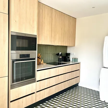 Charming And Peaceful Apartment, Center كاسكايس