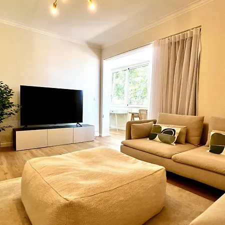 Charming And Peaceful Apartment, Center كاسكايس